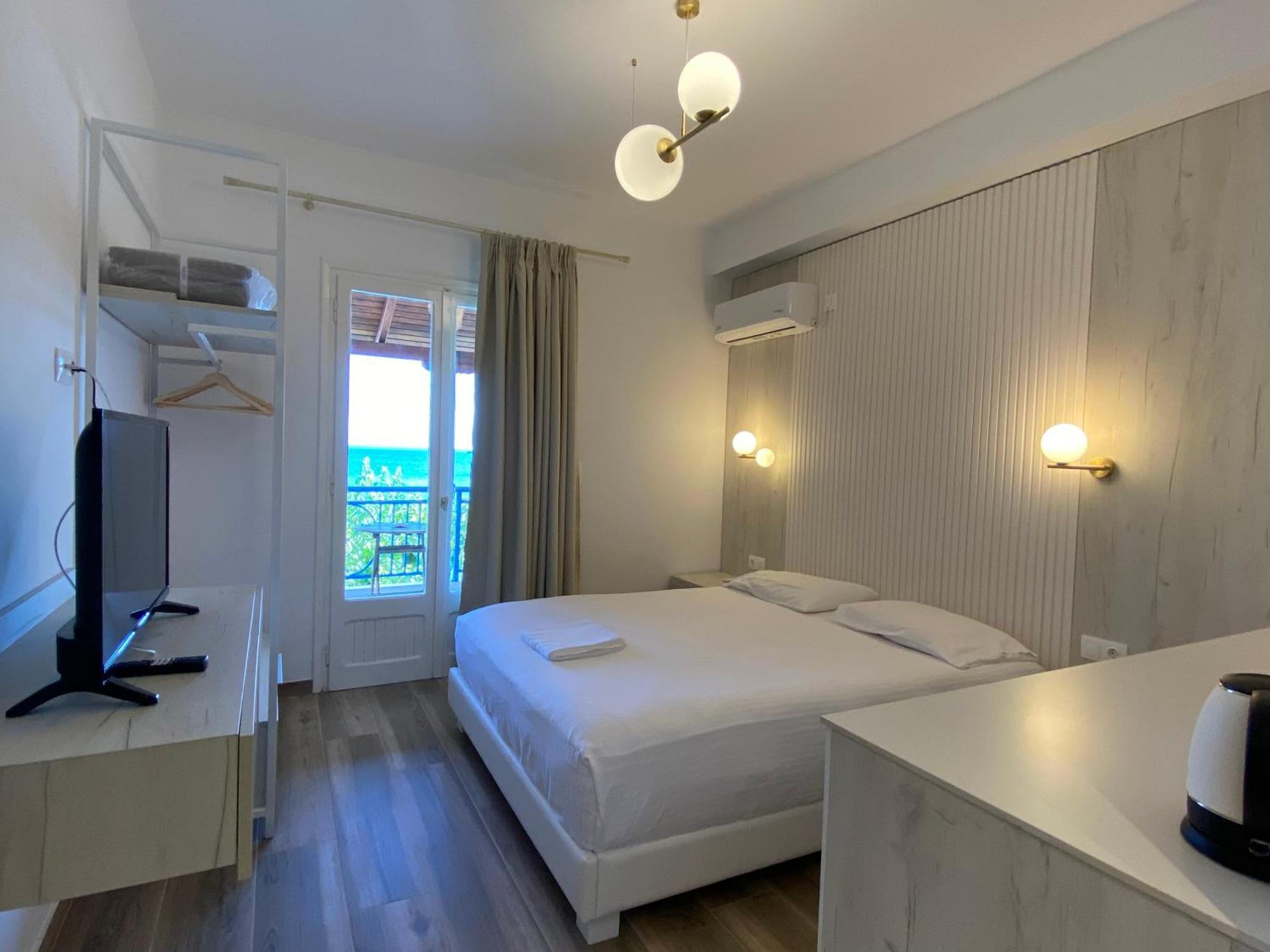 Nostos Hotel Patitírion Eksteriør billede