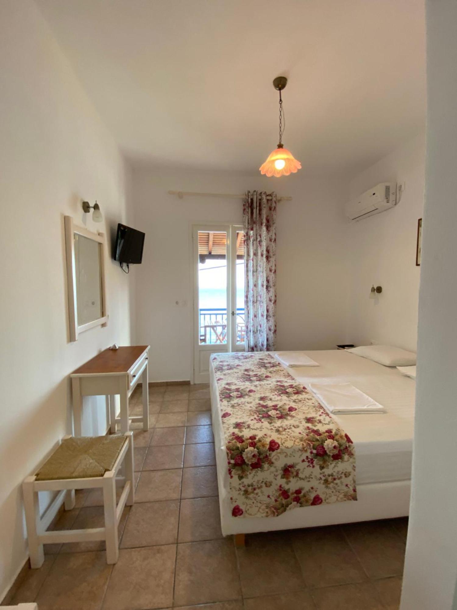 Nostos Hotel Patitírion Eksteriør billede