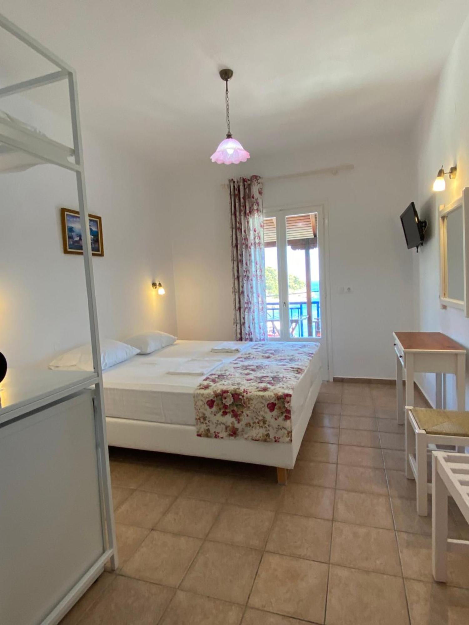 Nostos Hotel Patitírion Eksteriør billede