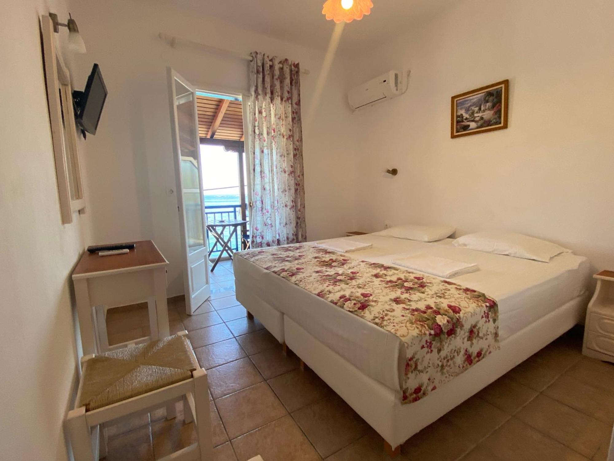 Nostos Hotel Patitírion Eksteriør billede